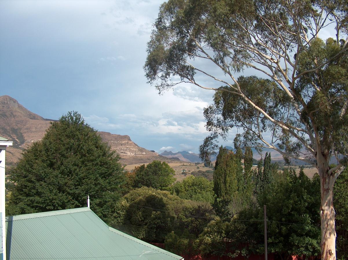 The Courtyard Guest House Clarens Kültér fotó